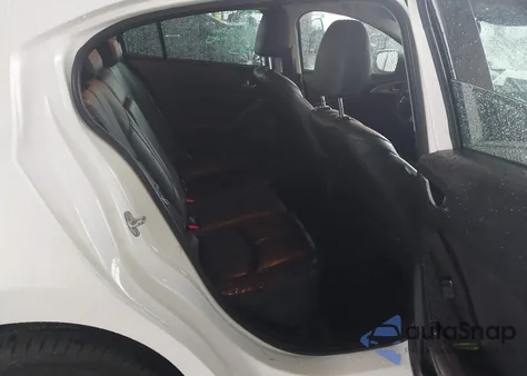 2018 Mazda Mazda3 Touring из США, поврежденный, VIN 3MZBN1V34JM180047